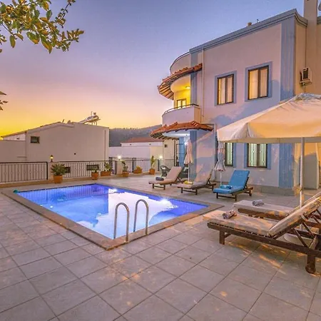 3 Bedroom With Large Pool Area And Top Floor Panoramic Views * Kas