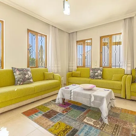 Villa 3 Bedroom With Large Pool Area And Top Floor Panoramic Views