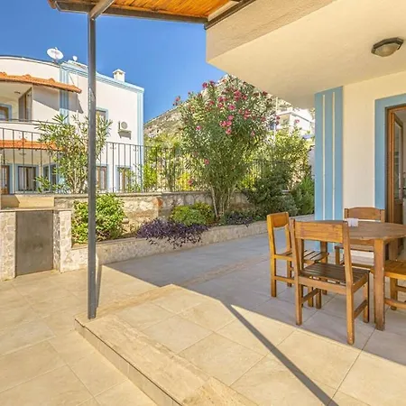 Villa 3 Bedroom With Large Pool Area And Top Floor Panoramic Views