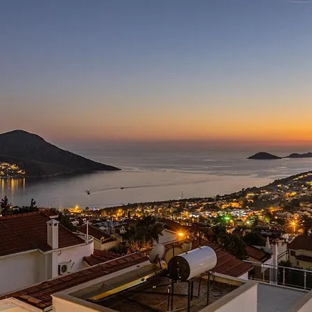 Villa 3 Bedroom With Large Pool Area And Top Floor Panoramic Views Kas