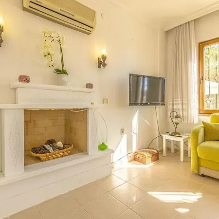 3 Bedroom With Large Pool Area And Top Floor Panoramic Views Kas