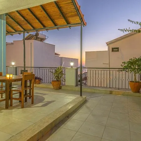 3 Bedroom With Large Pool Area And Top Floor Panoramic Views Kas