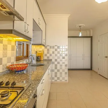 3 Bedroom With Large Pool Area And Top Floor Panoramic Views * Kas