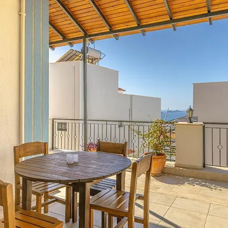 3 Bedroom With Large Pool Area And Top Floor Panoramic Views Kas